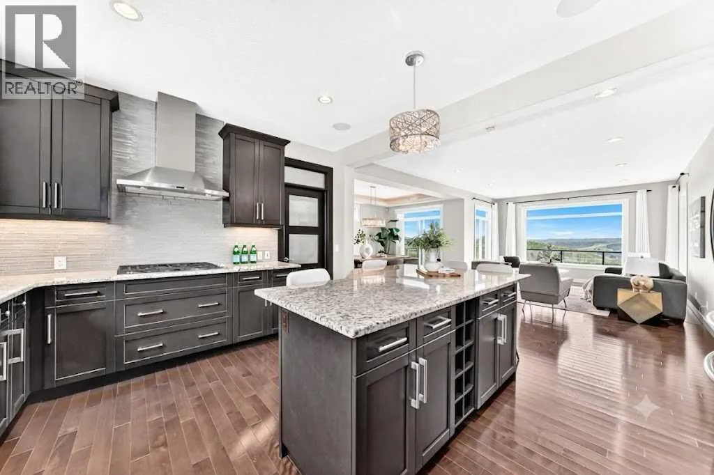 96 Cranarch Heights SE