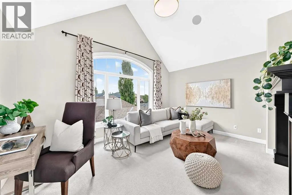 96 Cranarch Heights SE