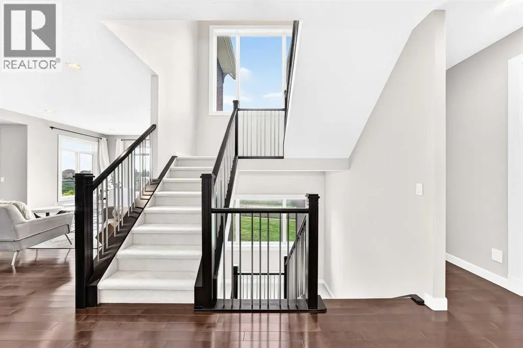 96 Cranarch Heights SE