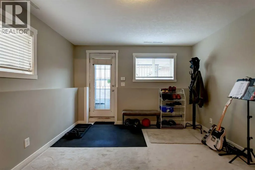 6 Elgin Meadows Road SE