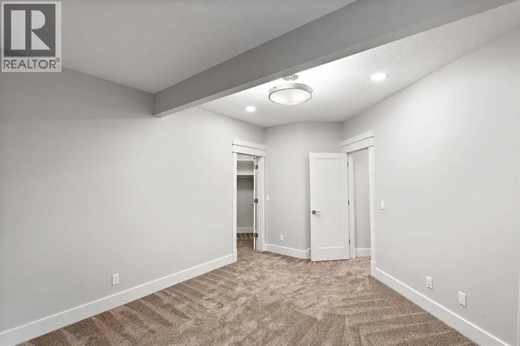 216 Aspen Summit Bay SW