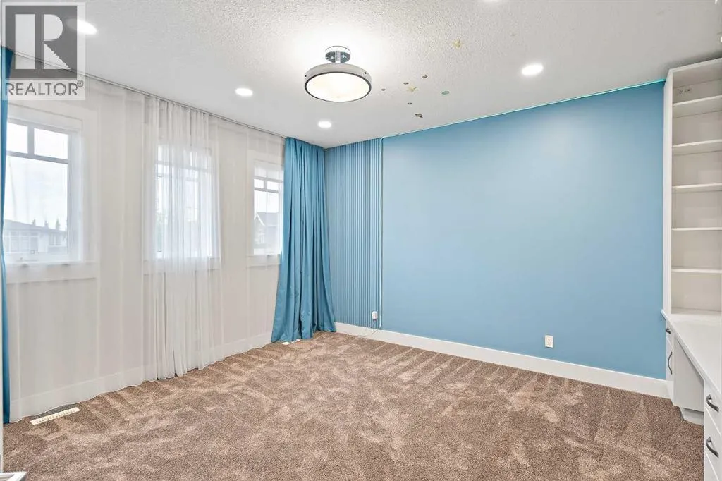 216 Aspen Summit Bay SW