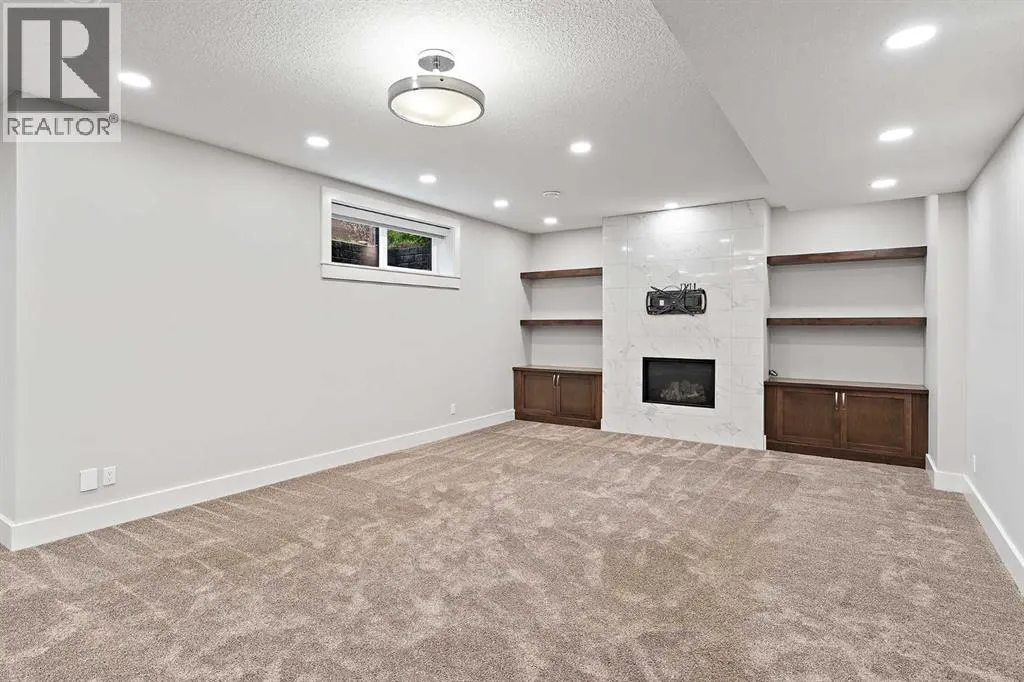 216 Aspen Summit Bay SW