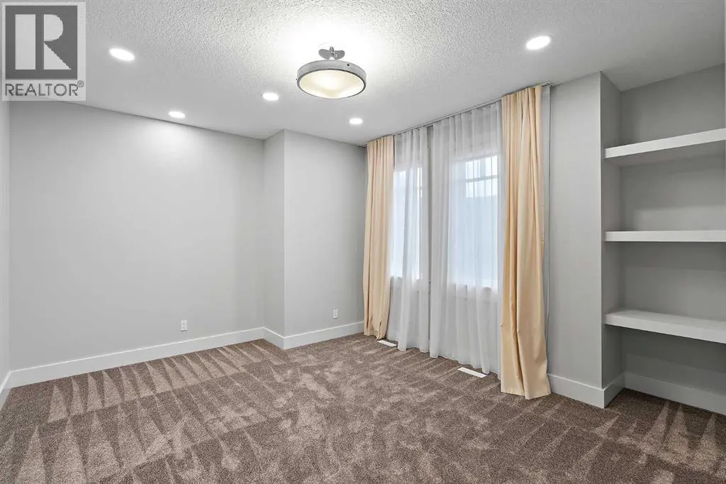 216 Aspen Summit Bay SW