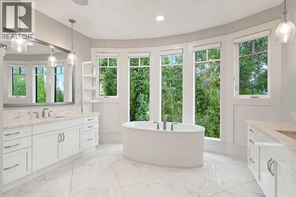 216 Aspen Summit Bay SW