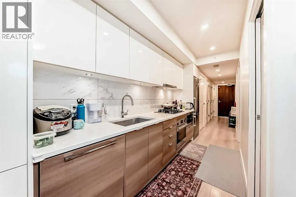 104, 108 Waterfront Court SW