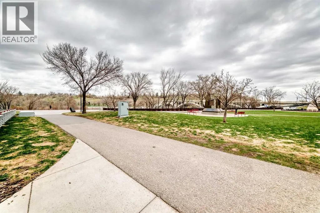 104, 108 Waterfront Court SW