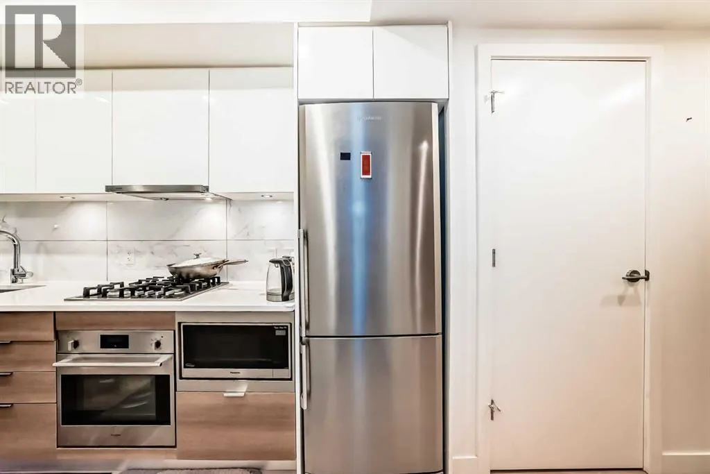 104, 108 Waterfront Court SW