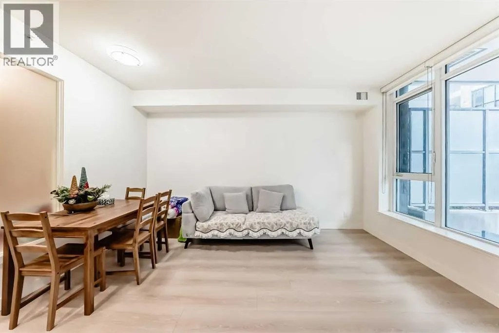 104, 108 Waterfront Court SW