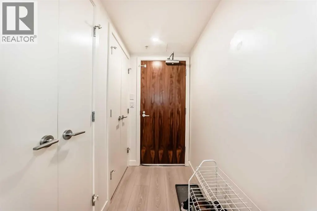 104, 108 Waterfront Court SW