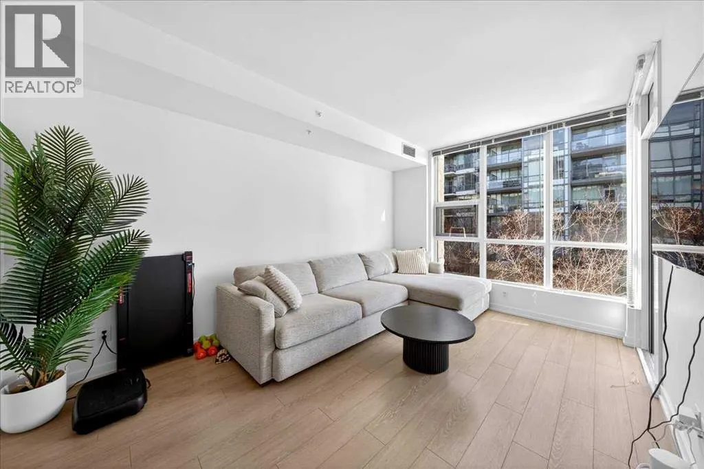214, 51 Waterfront Mews SW