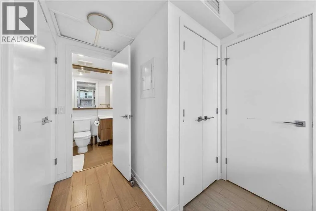 214, 51 Waterfront Mews SW