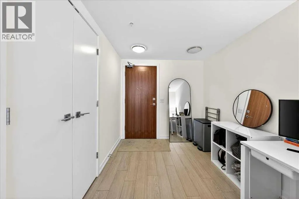 214, 51 Waterfront Mews SW