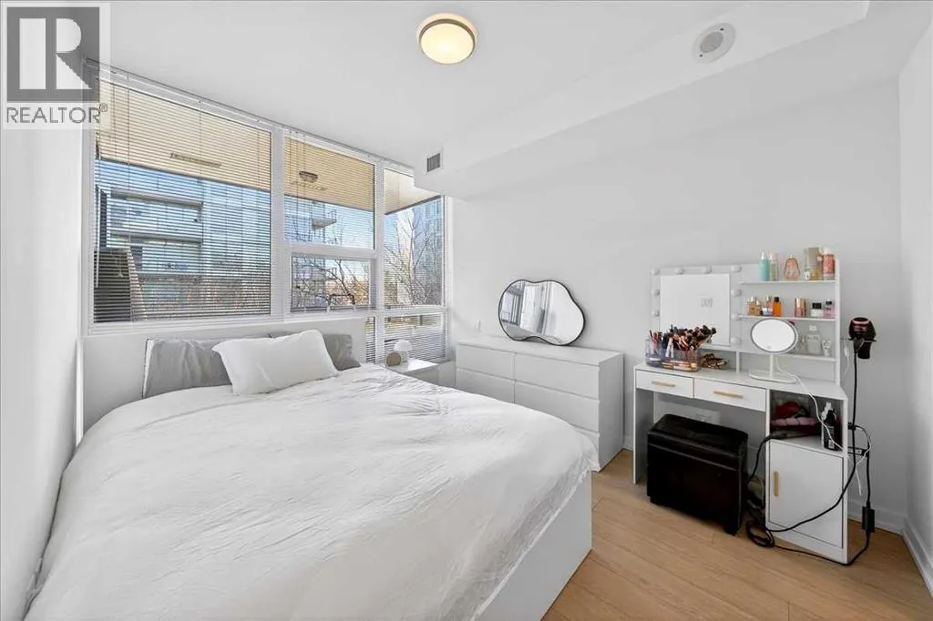 214, 51 Waterfront Mews SW