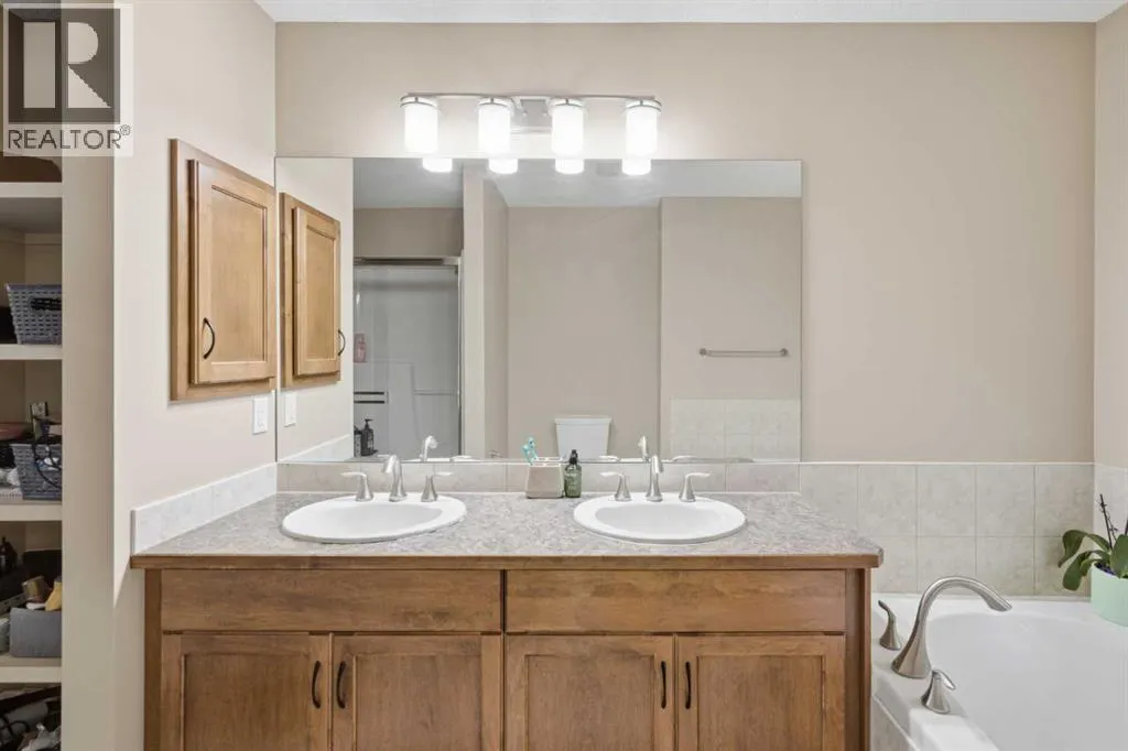 107 Brightonstone Common SE