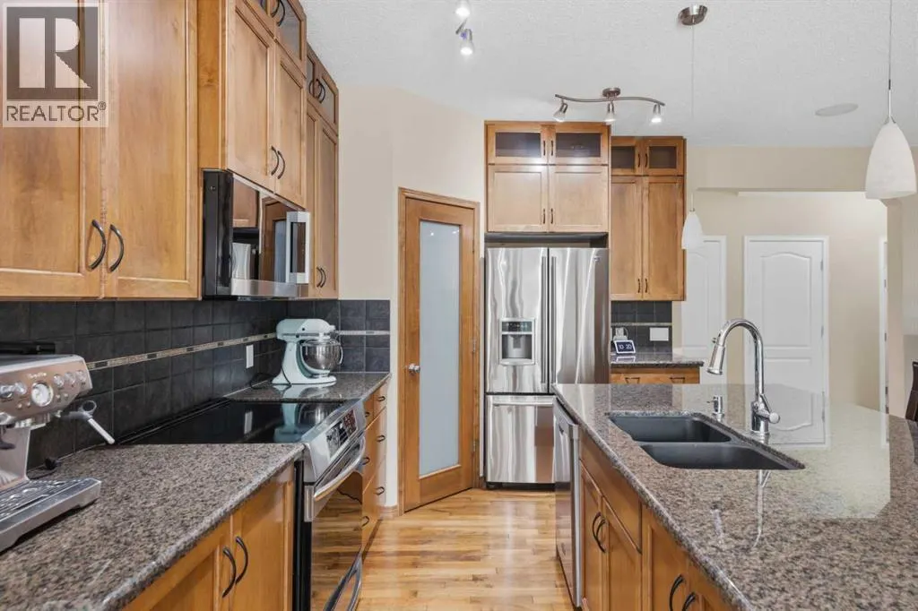 107 Brightonstone Common SE
