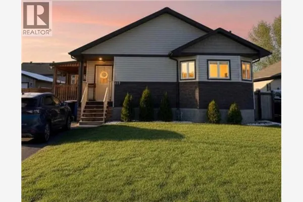 125 Beardsley Crescent