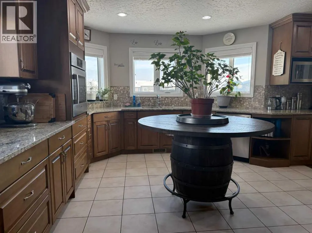 125 Beardsley Crescent