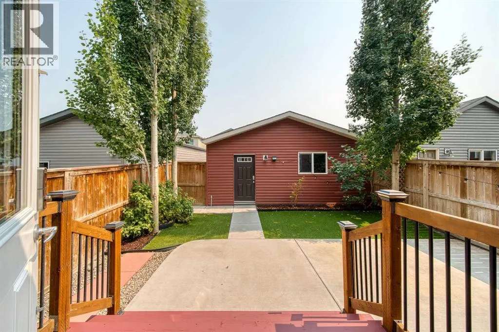 75 Legacy Glen Row SE