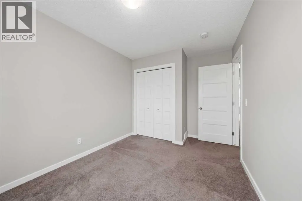 75 Legacy Glen Row SE