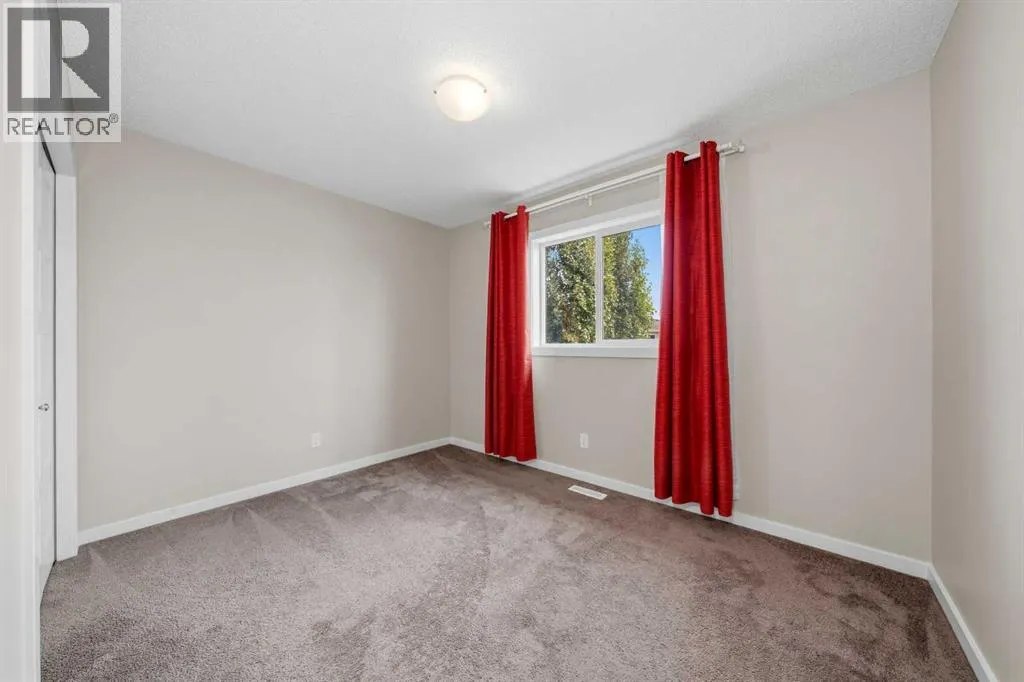 75 Legacy Glen Row SE
