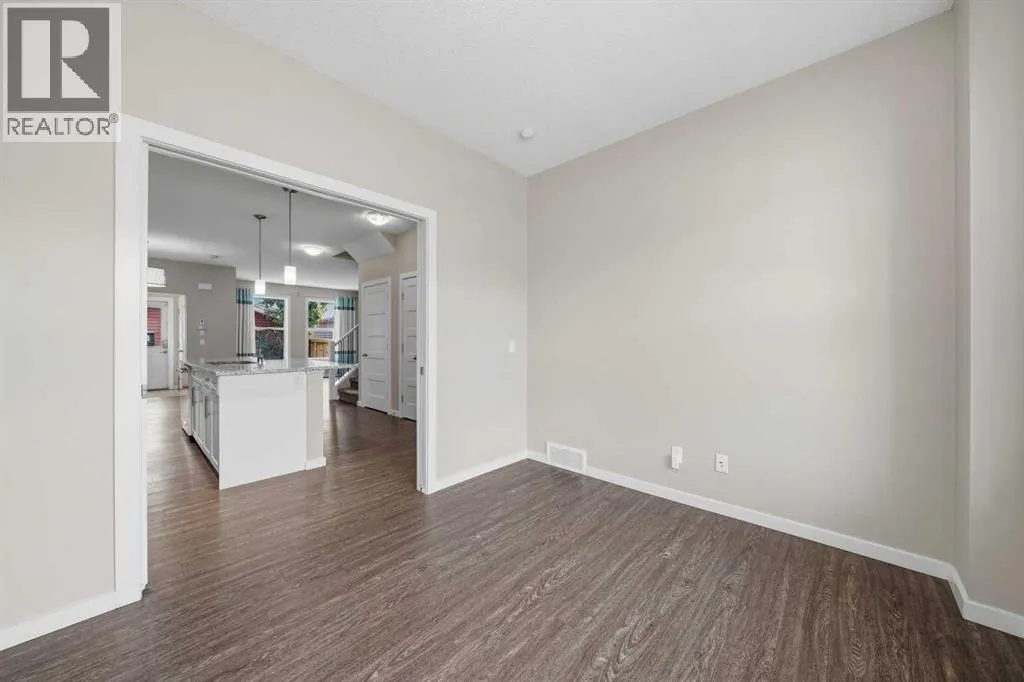 75 Legacy Glen Row SE