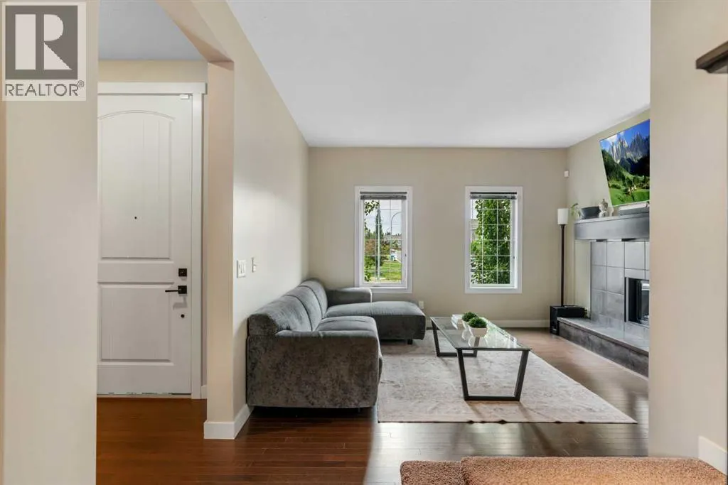 360 Marquis Heights SE