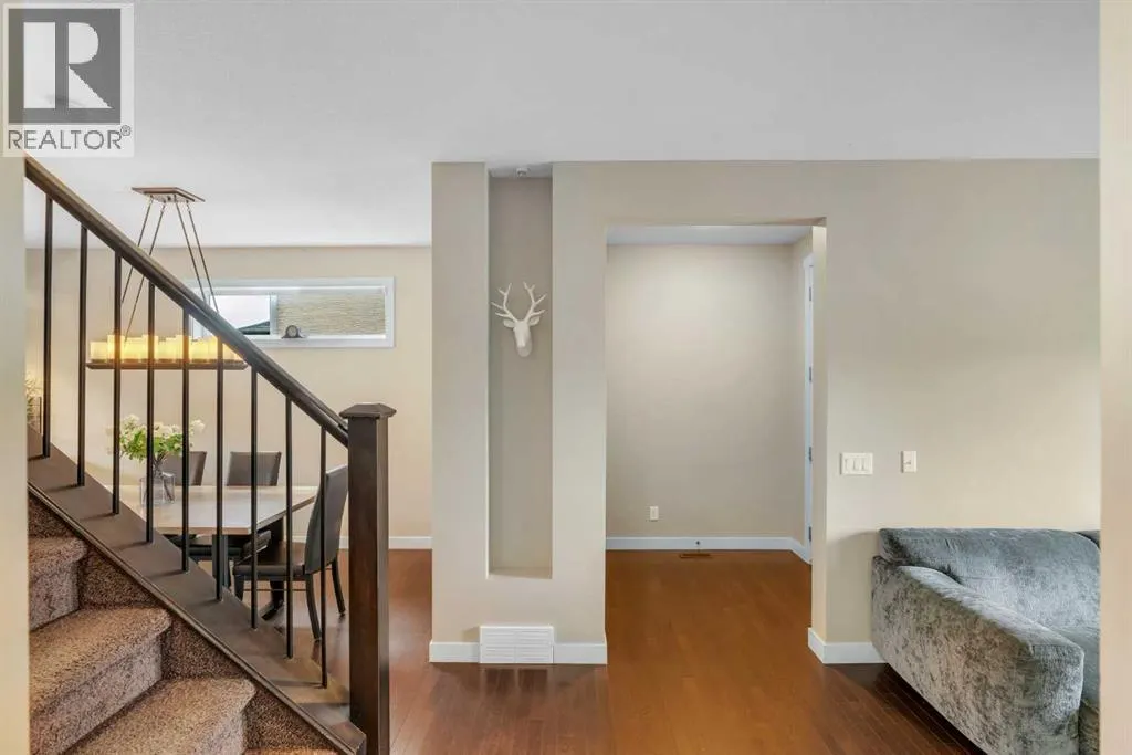 360 Marquis Heights SE