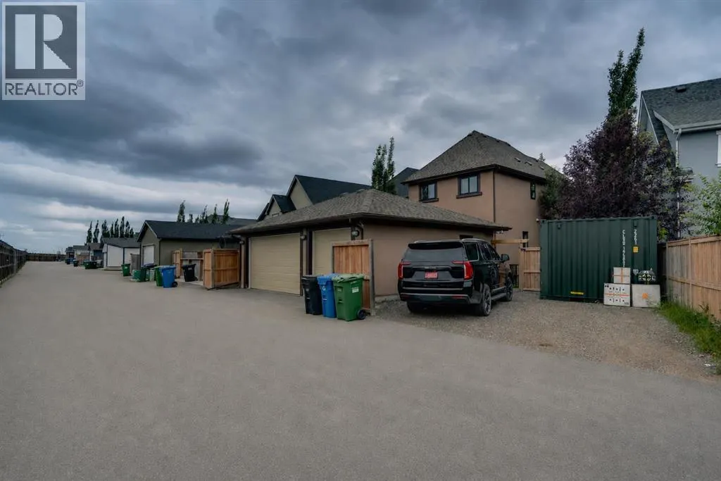 360 Marquis Heights SE