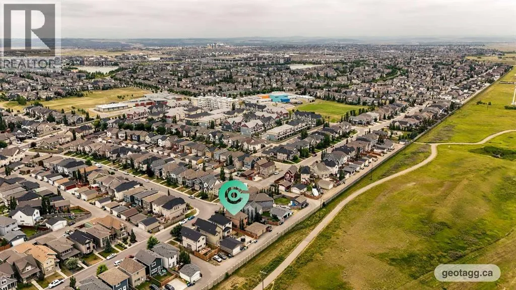 360 Marquis Heights SE