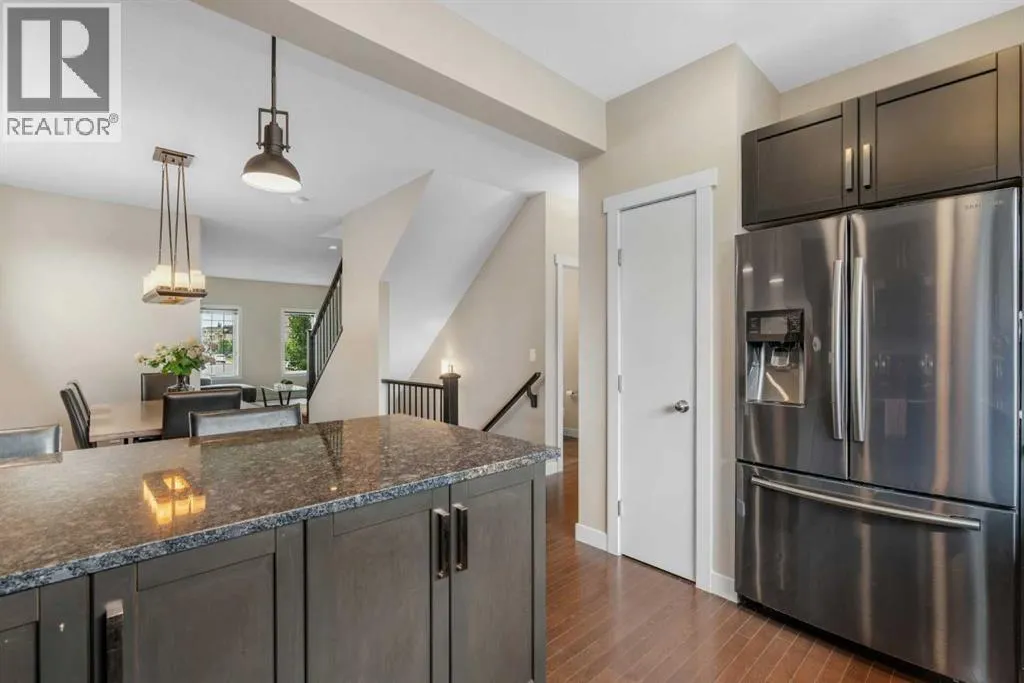 360 Marquis Heights SE