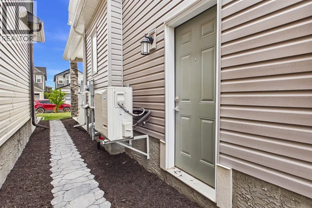 66 Legacy Glen Crescent SE