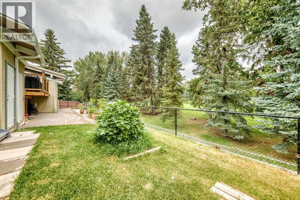 1702, 11010 Bonaventure Drive SE