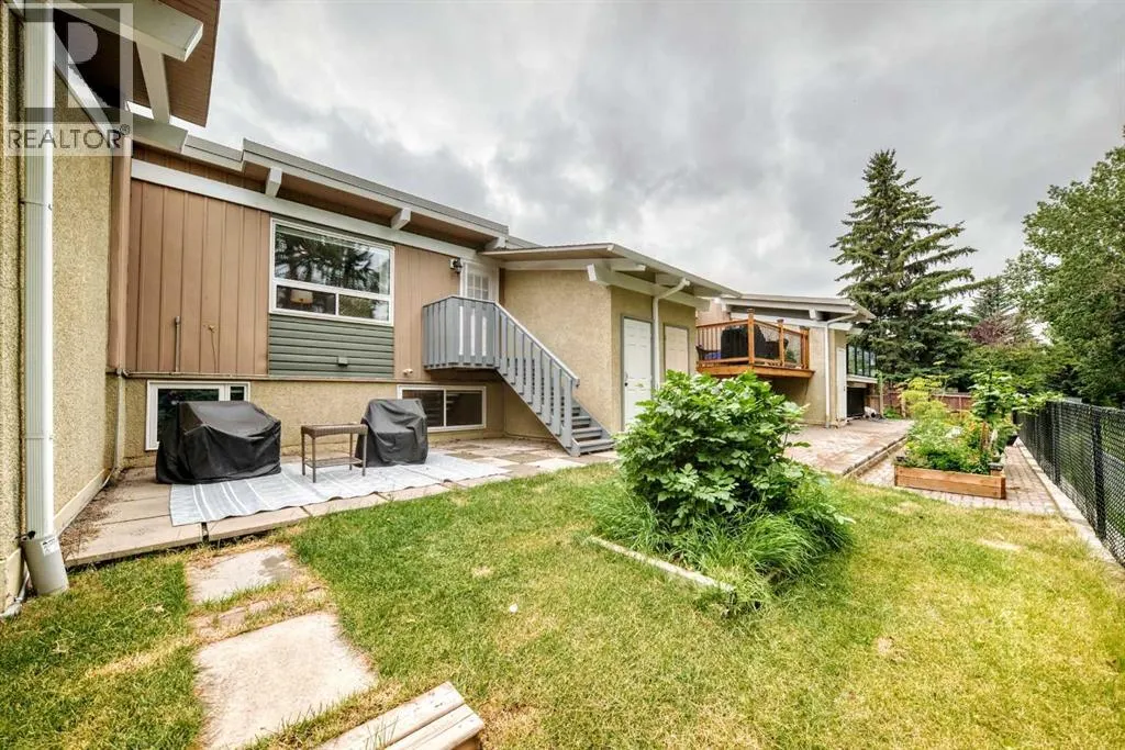 1702, 11010 Bonaventure Drive SE