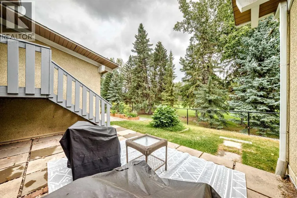 1702, 11010 Bonaventure Drive SE