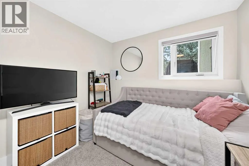 1702, 11010 Bonaventure Drive SE