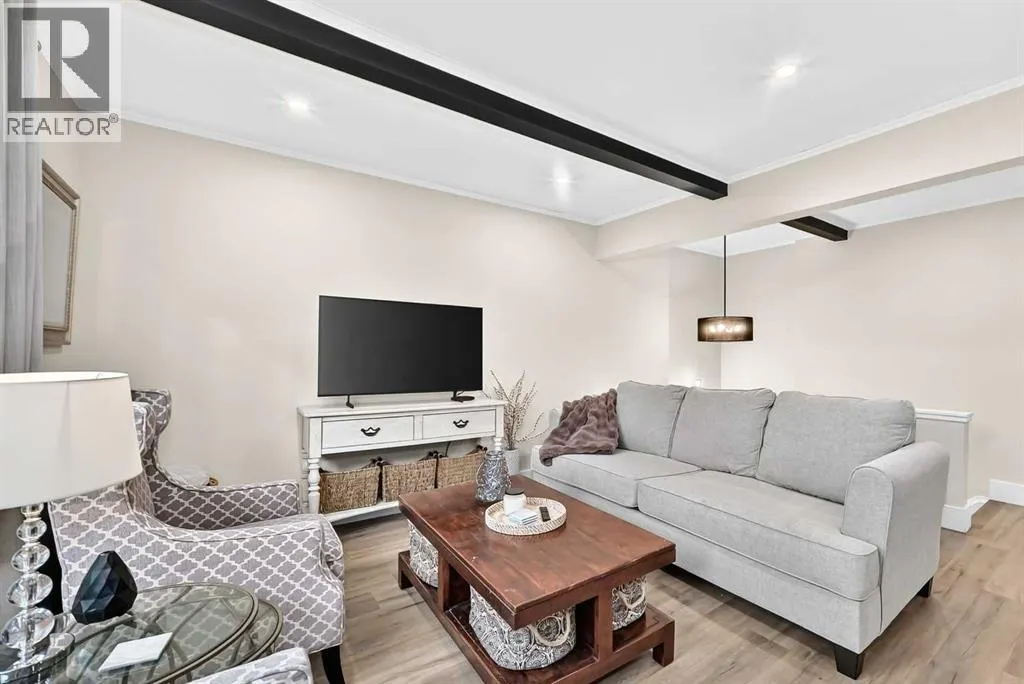 1702, 11010 Bonaventure Drive SE