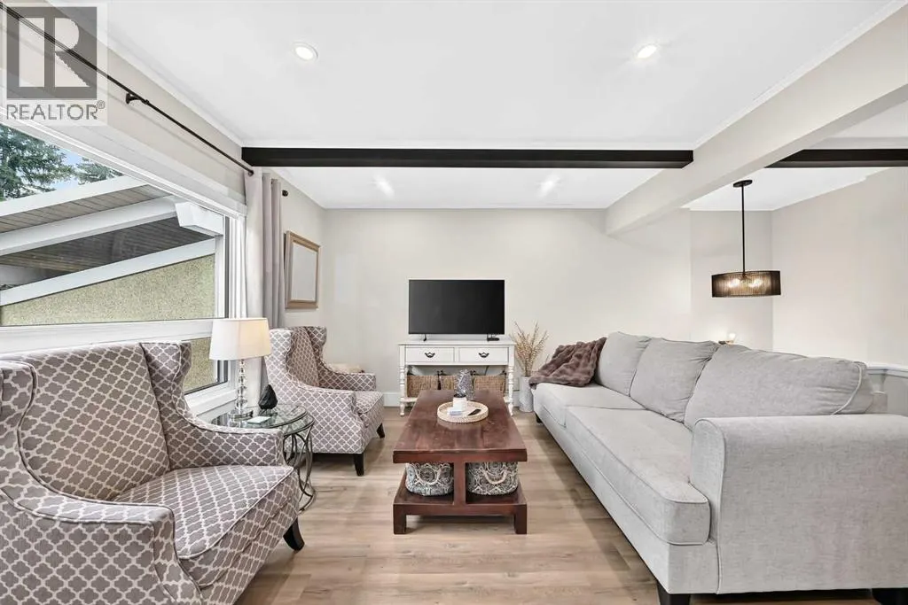 1702, 11010 Bonaventure Drive SE