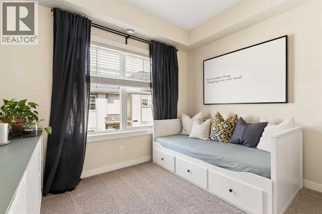 945 Mckenzie Towne Manor SE