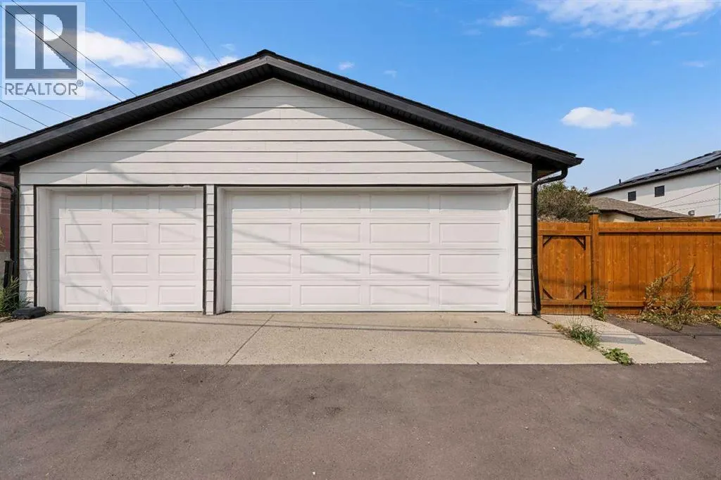 2415 22 Avenue SW