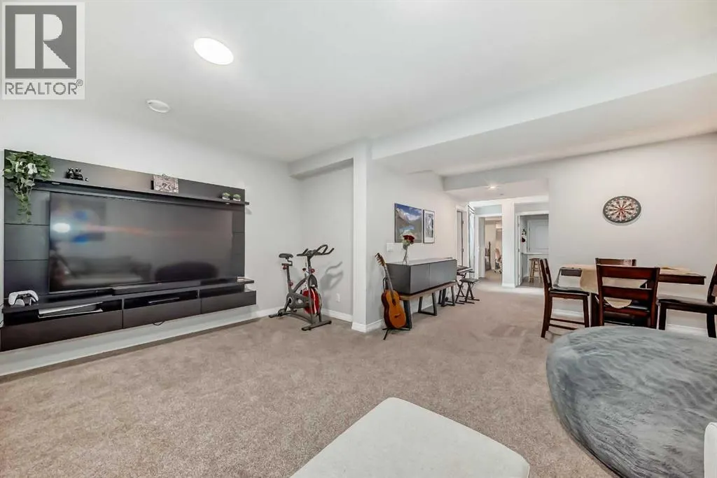 1941 Mahogany Boulevard SE
