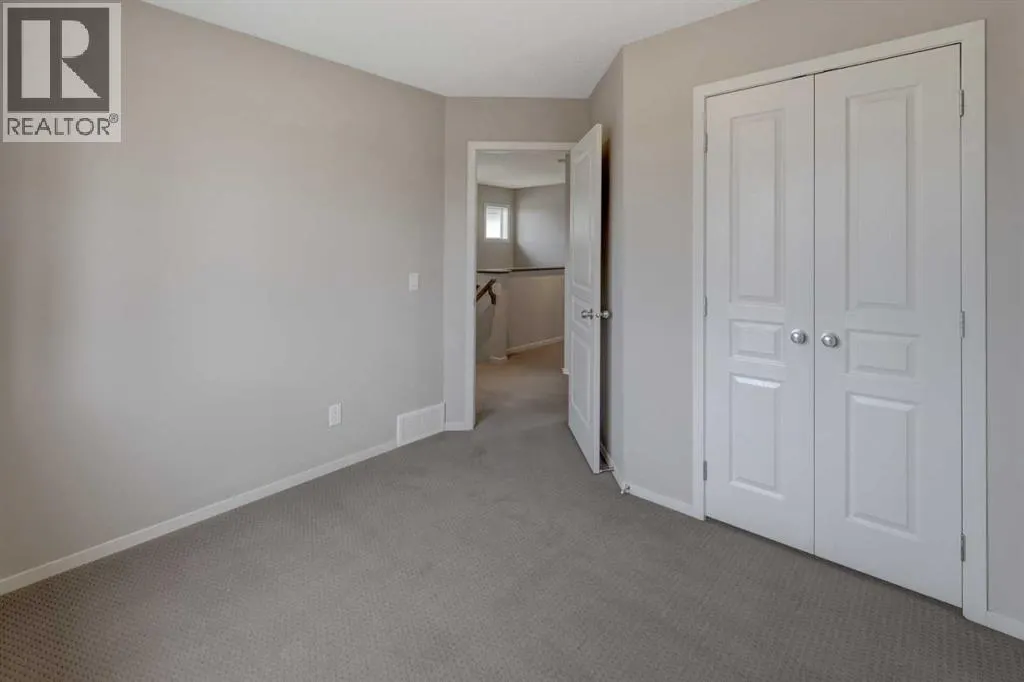 36 Copperstone Court SE