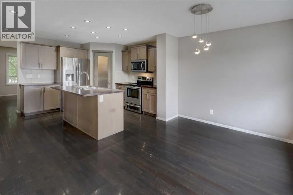 36 Copperstone Court SE