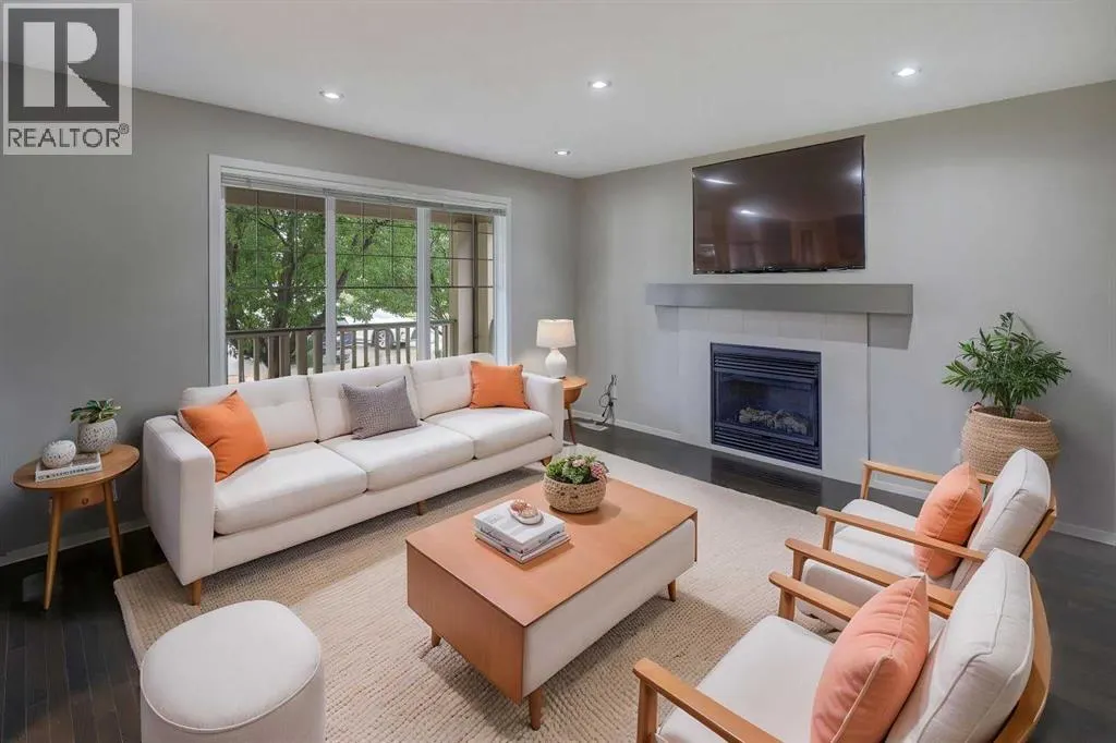 36 Copperstone Court SE