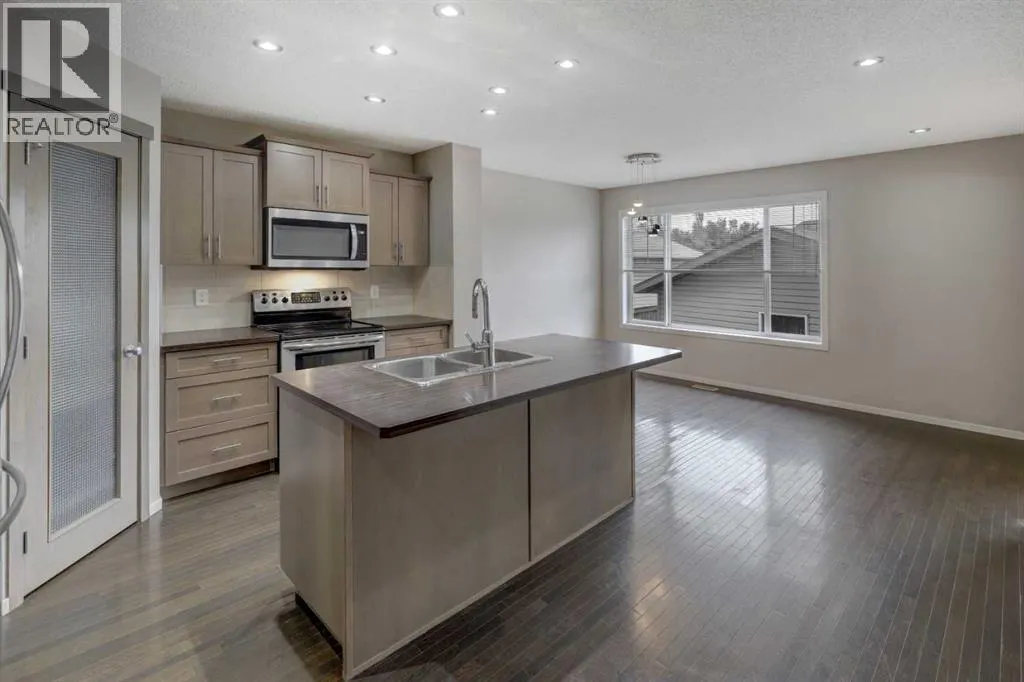 36 Copperstone Court SE