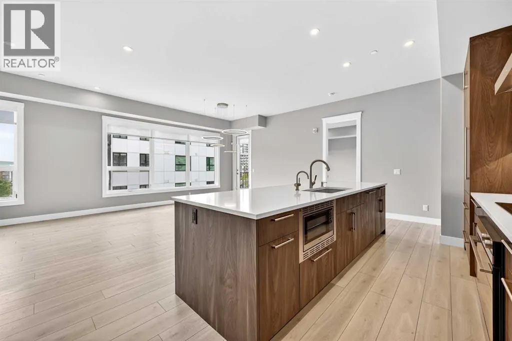 302, 275 Lebel Crescent NW
