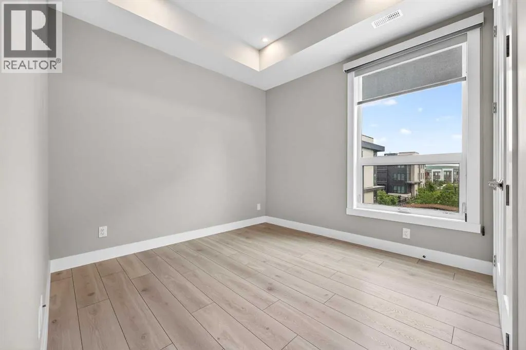 302, 275 Lebel Crescent NW