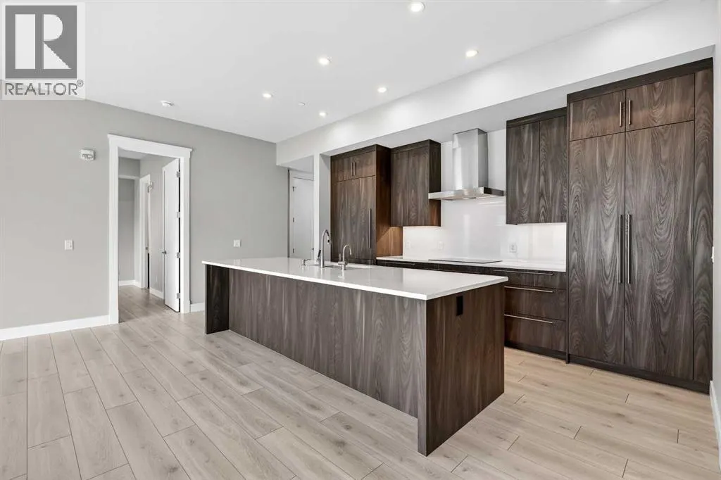 302, 275 Lebel Crescent NW