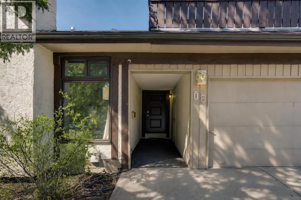12 Oakvale Place SW