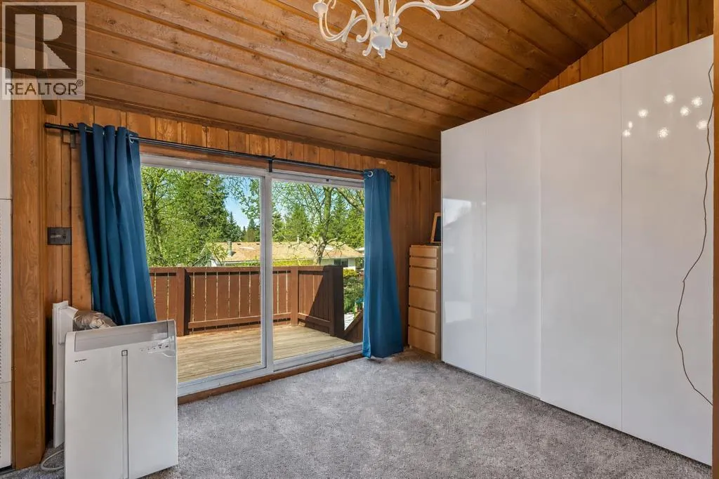 12 Oakvale Place SW